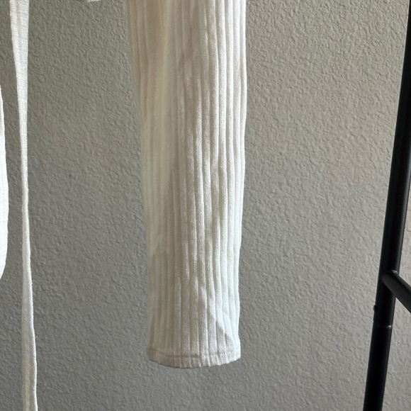 REFORMATION JEANS | Petalo Ribbed Wrap Ballet Crop Top in Cream | Size Large - Picture 6 of 10